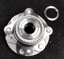 تحميل الصورة في عارض المعرض، FRONT WHEEL BEARING HUB TOYOTA HILUX DOUBLE CAB VIGO D4D 4WD 90369-T0003 COMPLETE